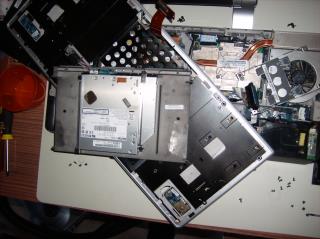 Zerlegter, defekter All-In-One PC